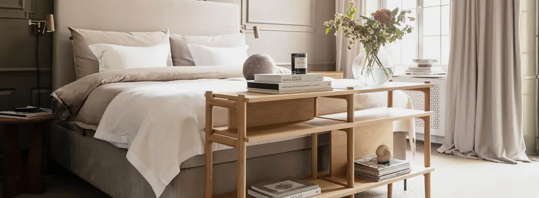 Louise Hjorth Holton avlastningsbord ek.